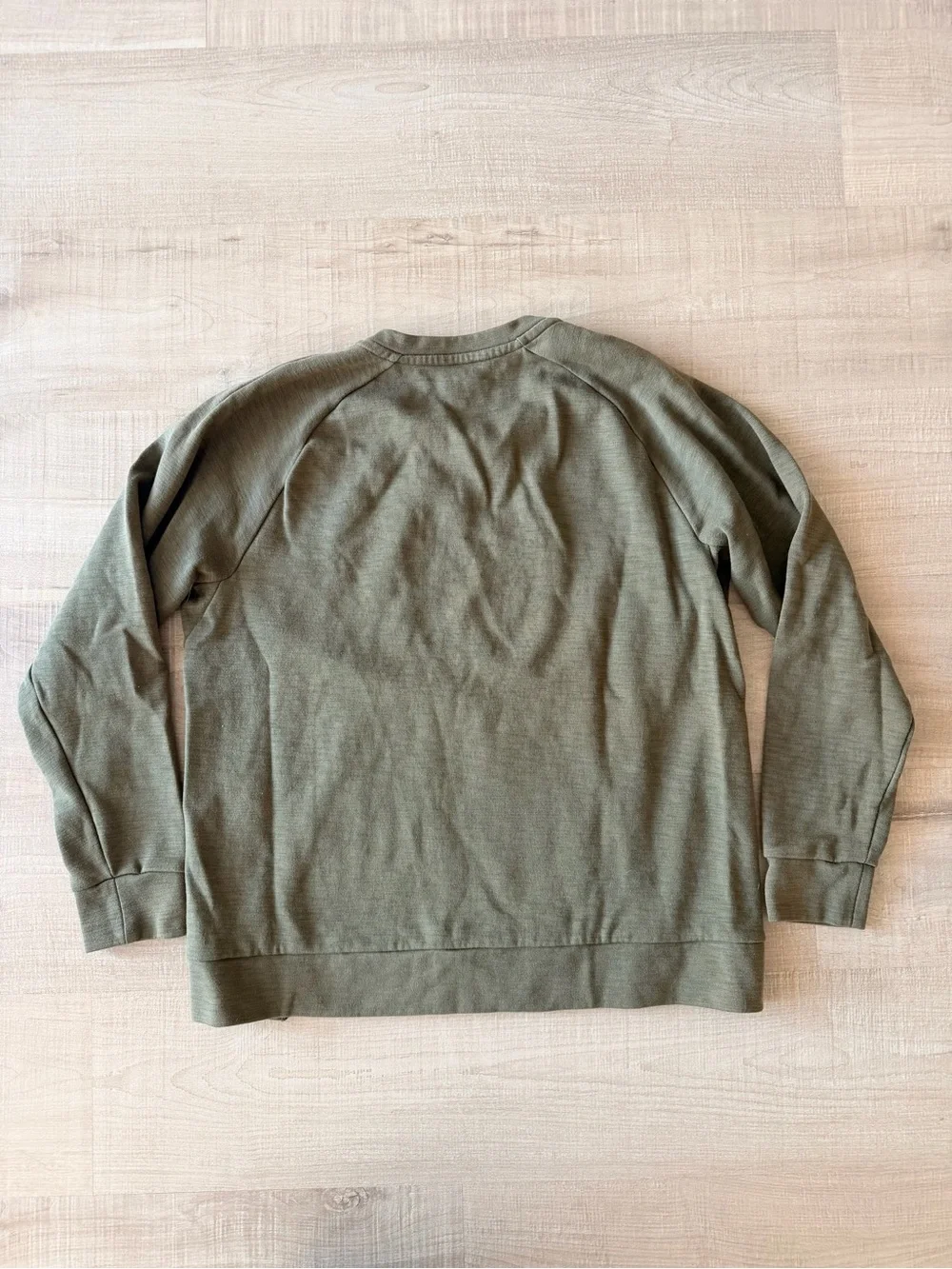 Nike Sportswear Fleece Crewneck Sweatshirt Large Olive Green Pouch Pocket L